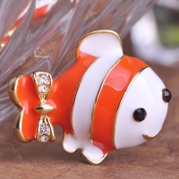 7610100011 Fashion Alloy Crystal Plush Keychains Bag Buckles 1 Color