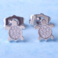 7106100475 Fashion Crystal Girl Brooch 1 color